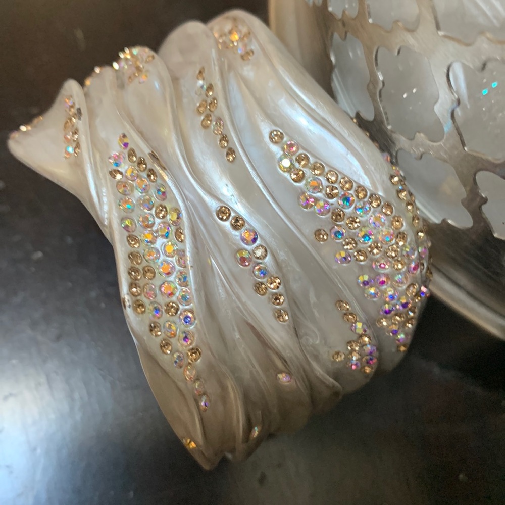 Beautiful, ceramic, cuff bracelet